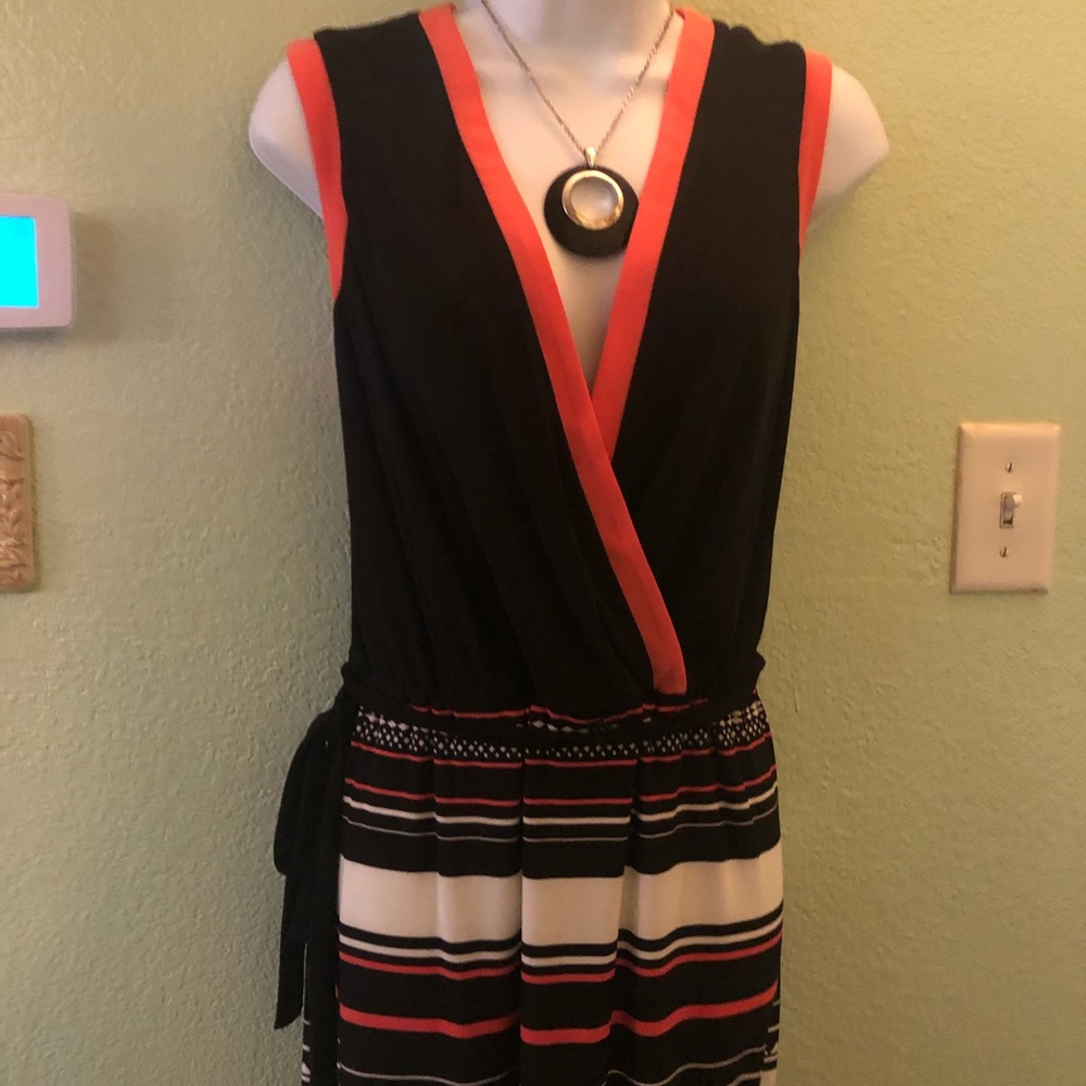 Clothes - Picture 4 of 15